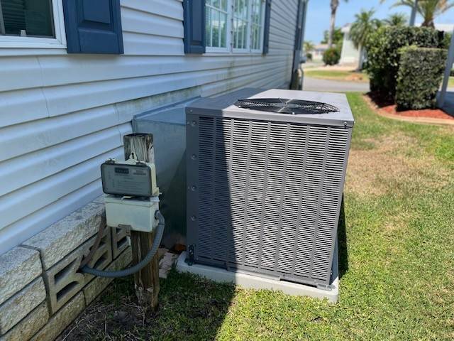 1207 Las Brisas Lane a Winter Haven, FL Mobile or Manufactured Home for Sale